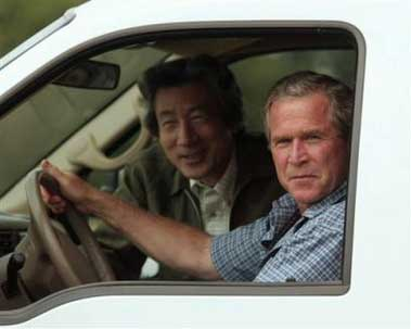 Illustration for article titled Pics: Bush giving world leaders rides in his F250